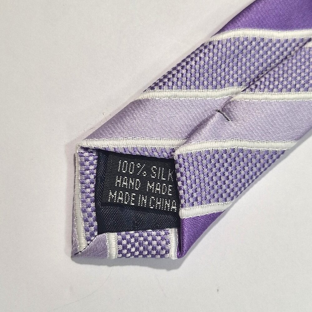 New Men 100% Silk Striped Tie Purple Lavender & White Versatile Classic Jacquard - Picture 7 of 8